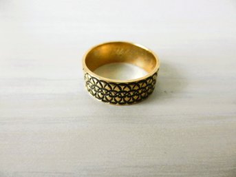 (E10) Vintage 14k Gold Patterned Ring Inscribed Inside