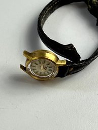 18k Case Women's Watch 9.4g Not Running
