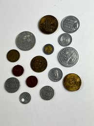 Lot Of Souvenir Tokens Alaska Flakey Jakes Montana Seattle Indiana