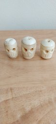 (3) Vintage Japanese Netsuke Skull Beads (P-100)