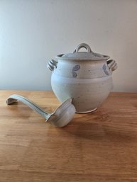 Vintage Barking Spider Pottery Soup Tureen (ED2)