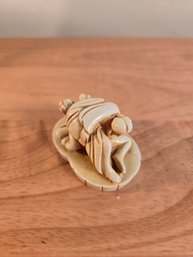 Vintage Japanese Erotic Resin Netsuke Figurine (EL25)