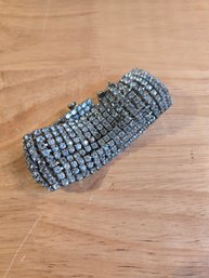 Vintage Kramer Of NY Silver Toned Rhinestone Bracelet (EL4)