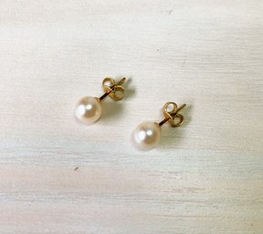 Vintage 14k Gold Pearl Stud Earrings   (DL29)