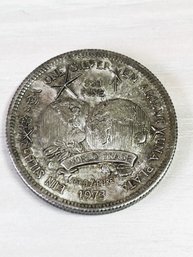 Vintage 99.9% Silver 1973 World Trade Coin   (DL69)