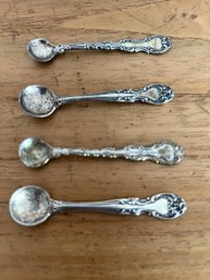 Vintage 4 Sterling Silver Salt Spoons   (DD141)