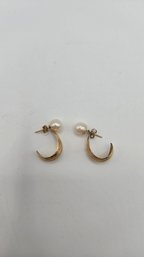 14K Yellow Gold & Pearl Stud Earrings (EL151)