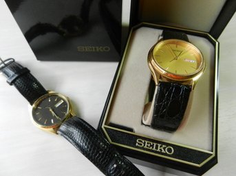 2 Seiko Watches Gold Face 7N43-8A99   Black Face With Fault 7N43-8128  (EL53)