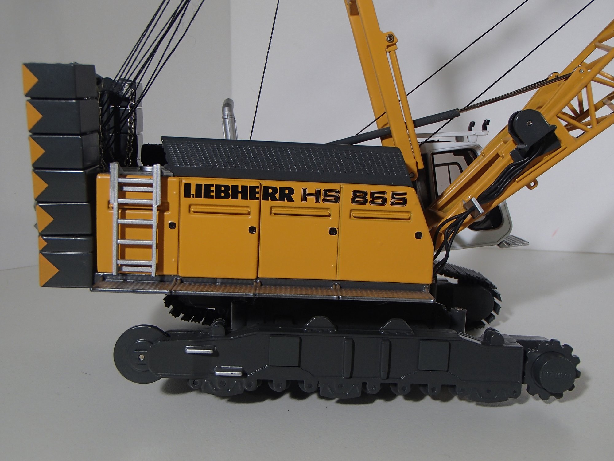 NZG 1:50 Scale Die Cast Liebherr HS 855 Crawler Crane #4051