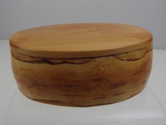 Delicate Vintage Wood Snuff Box / Trinket Box