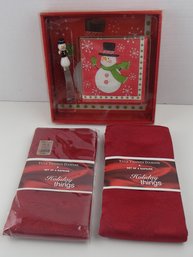 Eight New Holiday Damask Napkins And Snowman Cheese Set