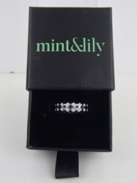 Mint & Lily Checkerboard Ring Size 7 Weight 5.5g