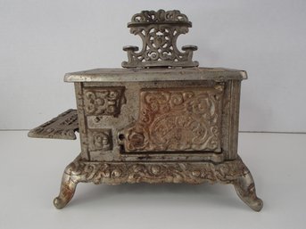 Miniature Cast Iron Eagle Cook Stove Salesman Sample / Toy Cook Stove