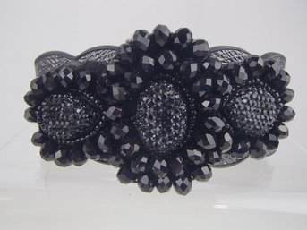 Yik Fung Acrylic Bead Snap Bracelet