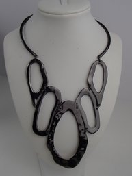 Eye Catching 18' Sculpted Metal Necklace