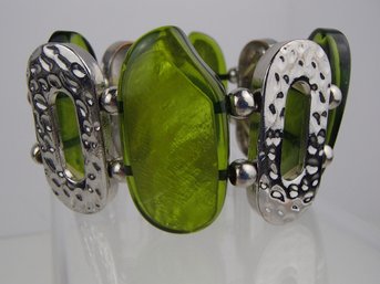 Stunning Green Lucite And Silver Tone Metal Bracelet