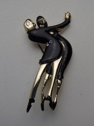 Detailed Dancing Couple Brooch