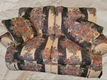 Floral Love Seat