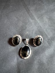 Sterling And Black Suite