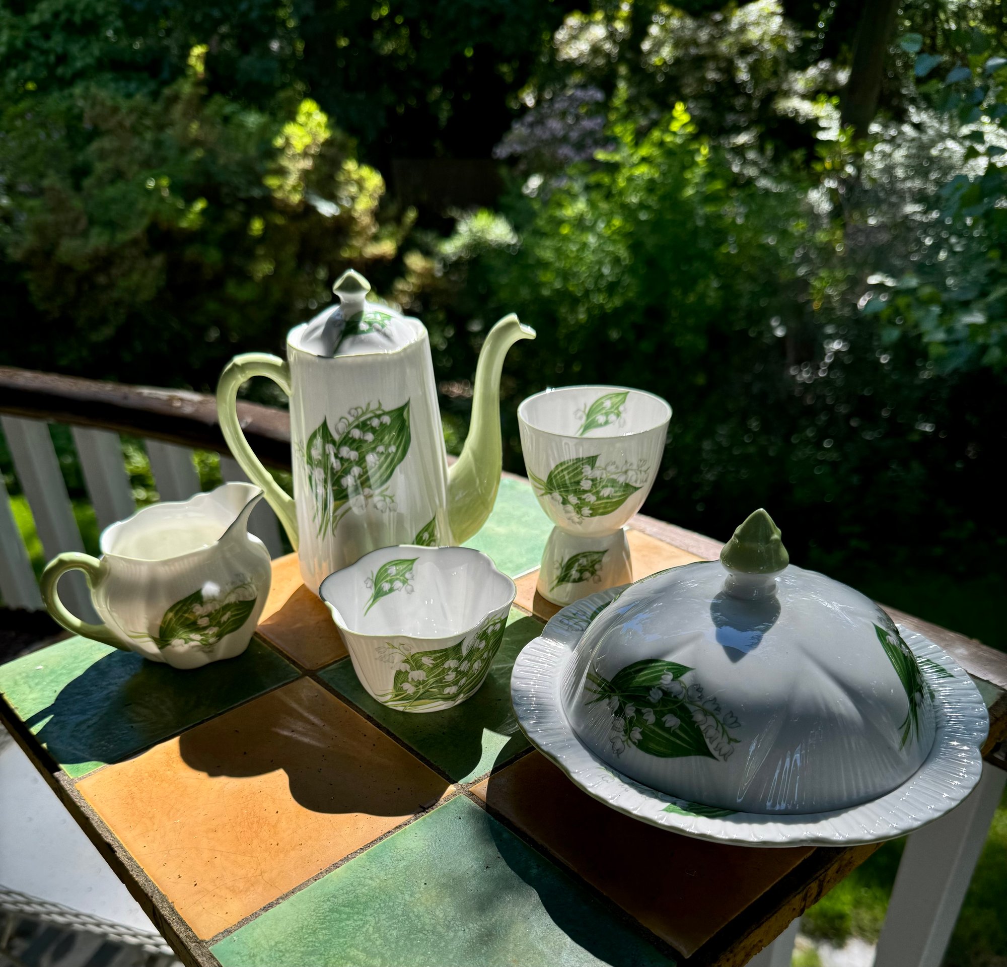 Partial Set Shelley's Lily Of The Valley #3936 | Auctionninja.com