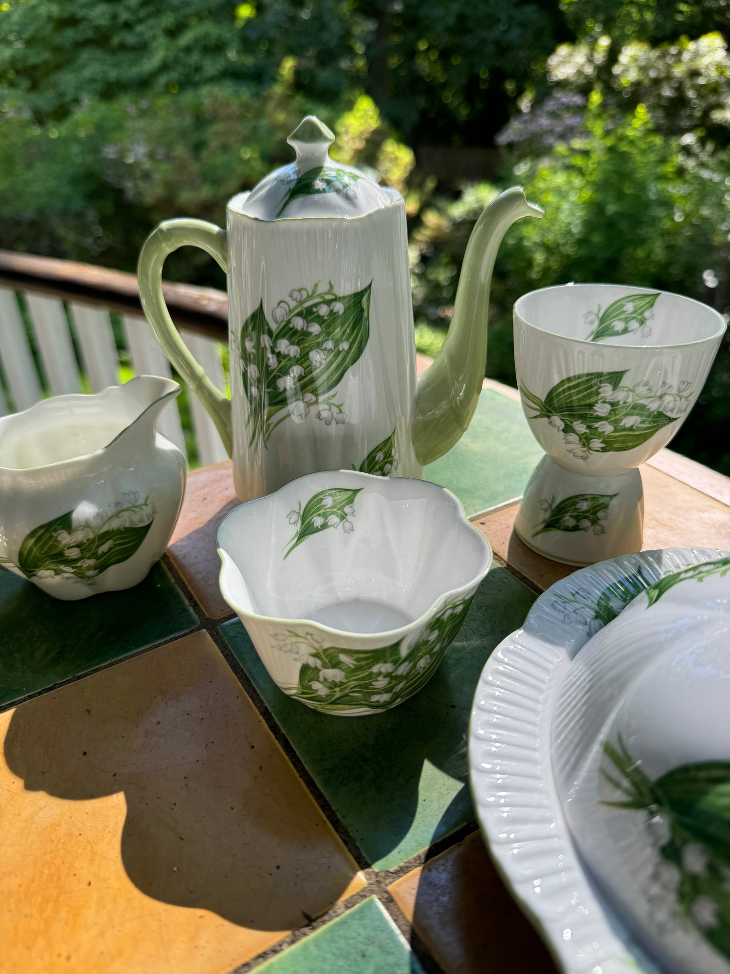 Partial Set Shelley's Lily Of The Valley #3936 | Auctionninja.com