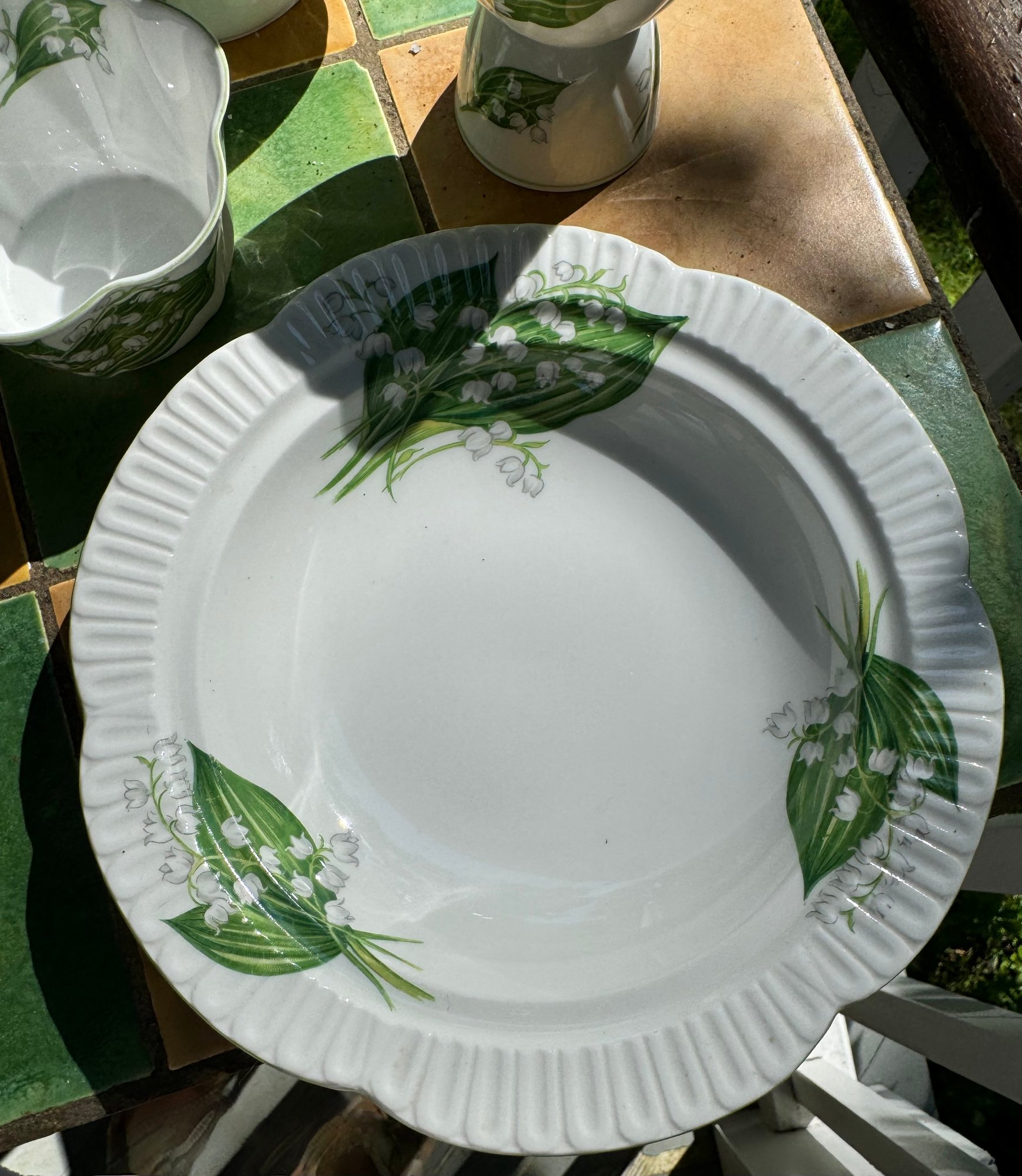 Partial Set Shelley's Lily Of The Valley #3936 | Auctionninja.com