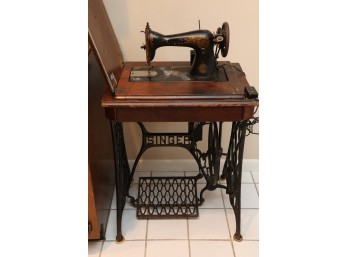 Singer Sewing Machine With Table