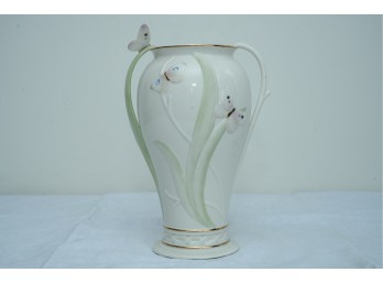 Lenox Ceramic Urn With Butterfly And Green Leaf Relief Decoration
