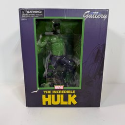 Diamond Select Marvel Gallery The Incredible Hulk PVC Statue Figure