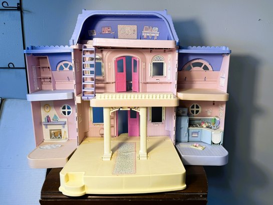 2B 168/ Fisher Price Pink Plastic Dollhouse #32918