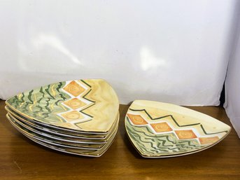 DR/ 6pcs - Bloomingdales Made In Italy Triangular Plates: Greens, Peach And Beige - Lively Pattern