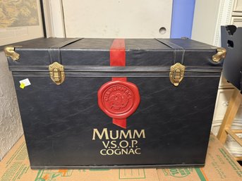 AN-38/ Cool Black Leatherette/Plywood Trunk With Mumm Cognac Ribbon And Seal