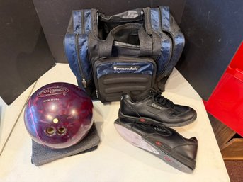 G/ Bag 3pcs - Columbia 300 8.5' Diameter 10 Pin Bowling Ball, Brunswick Carry Bag, Dexter Bowling Shoes 9.5M