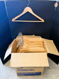 G/ Box 40pcs - High Quality Wooden Clothes Hangers
