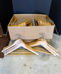 G/ Box 67pcs - High Quality Wooden Clothes Hangers