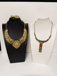 SH/ Bag 4pcs - Gold Tone Chunky Necklaces: One Set With Clip Earrings