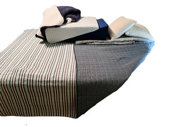 2B1/ 2bags 7pcs - Bedding Essentials In Shades And Patterns Of Blue - Ugg, William Morris, Nautica, Lenora