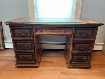 2B3/ 2pcs - Bassett Furniture Wood Knee Hole Desk With Glass Blotter