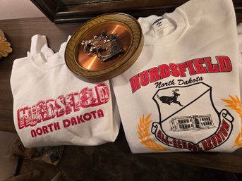 Horse Plaque, North Dakota Sweat Shirts Sz L/XL