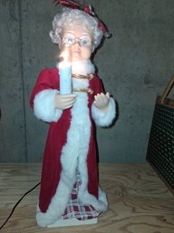 Vintage Lighted Mrs. Clause Figurine 20'h