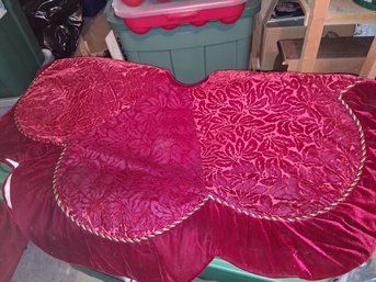 Christmas Tree Skirt Red
