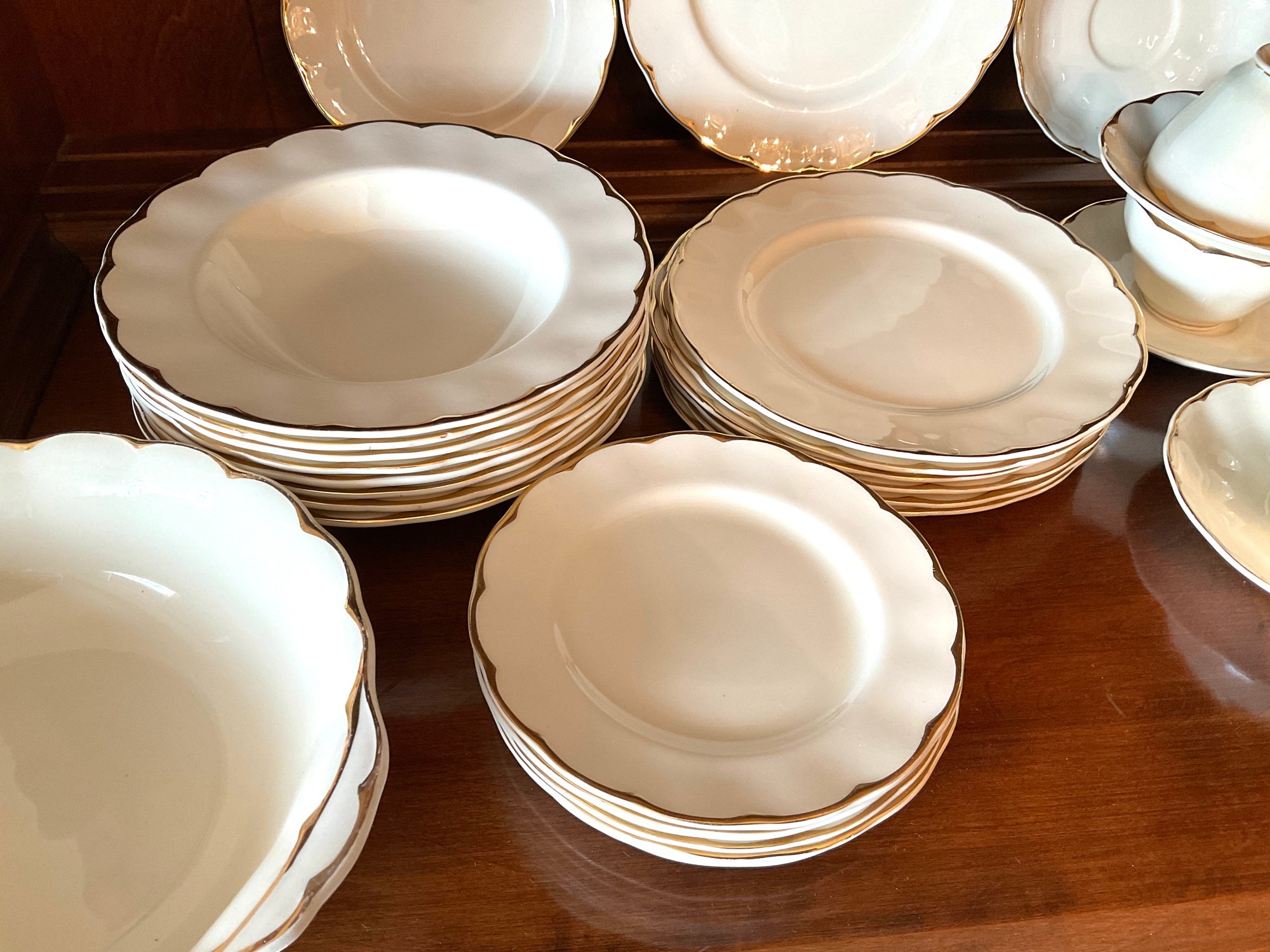 Lot 29- Vintage Cream Petal Imperial Grindley England China