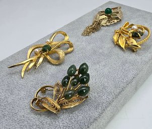 Lot 978LC - Collection Of Four Vintage Brooches 2 Signed Sarah Coventry