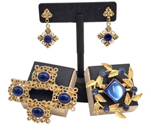 Lot 811LC - Two Costume Blue & Gold Brooches And Earrings