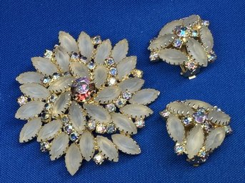 Lot 343LC - 1960s Juliana Dog Tooth Prong Set Frosted Satin With Aurora Borealis Accent Stones Pin / Earrings
