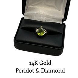 Lot 2DD- 14K Gold Peridot & Diamond Ring Size 6 1/2 - Weight In Photos- WE SHIP!