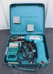 Lot 609 - Makita 6071D Cordless Drill 7.2 V In Case - Power Tools - Barn