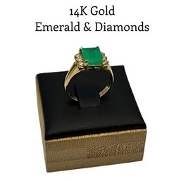 Lot 27DD- 14K Gold Natural Green Emerald With Diamonds Ring Size 6 - WE SHIP! Weight In Photos