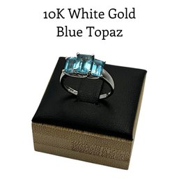 Lot 34DD- 10K White Gold With Triple Blue Topaz Stones Ring Size 7 - WE SHIP! Weight In Photos