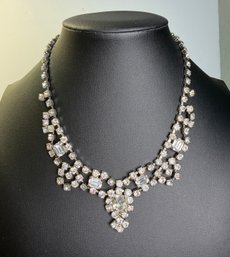 Lot 343LC - 1960s Classic Art Deco Rhinestone Necklace Silvertone -  4 Medium Baguettes And 1 Large Center